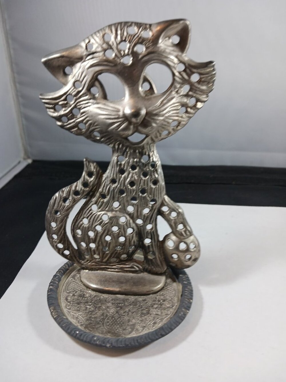 Vintage Silver-plated Cat / Kitty / Kitten Shaped Earring Holder and Dish